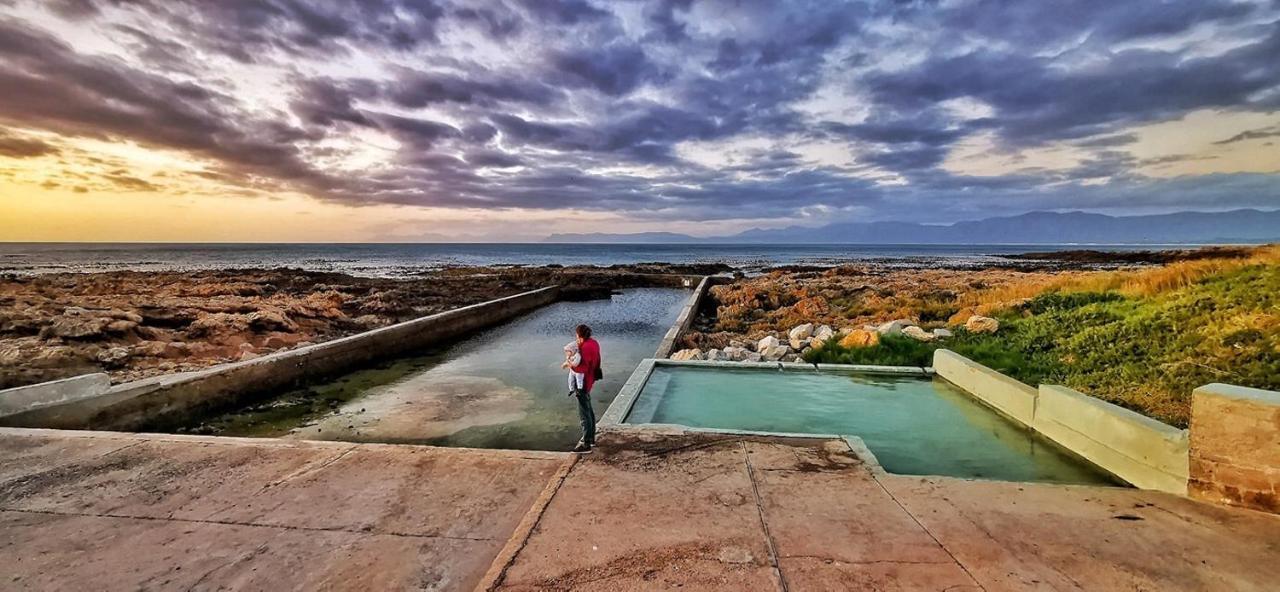 Ons C-Huis - Gansbaai Seafront Accommodation, Back-Up Power Exteriér fotografie